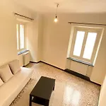 A 6 Minuti Da Acquario E Stazione Apartment *